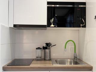 Central Cozy Apartment Near the Beach - 1