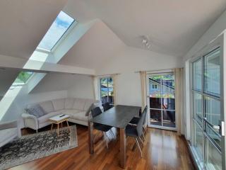 Exklusive Ferienwohnung LAKEVIEW in Bestlage Mattsee, beschattbare Dachterrasse mit Panoramablick über den See - 7