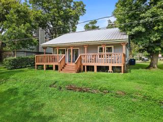 Old and Lost River Home on the river by Super Hosts instant book barbers hill wifi work space fishing hunting bird watching - 6