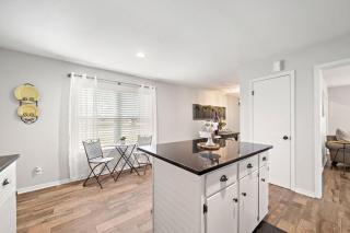 By Sylvan Beach PARK with work space high speed wifi 5 Superhost - La Porte - 1