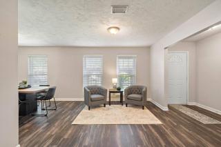 Large South Houston gem with covered patio seating - Pearland - 5
