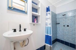 Windsurfer beach Chalet 1 - 3