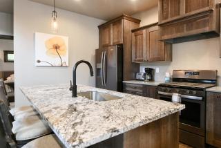 Iron Wood Lodge - Lead - 3