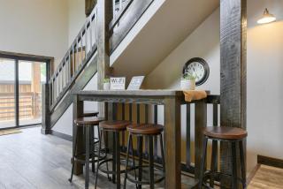 Iron Wood Lodge - 1