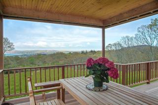 Beautiful Aquinnah Home Ocean View, Walk to Beach - Lobsterville - 0