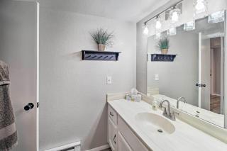 Spacious Pinetop Apartment - Patio and Gas Grill - Indian Pine - 3