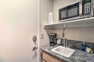 Apartment in Pinetop w Patio, Grill & Table - Indian Pine - 4