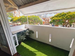 Entire 2 Attached Duplex Unit, 15ppl - Maryborough - 7