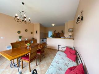 Semi-detached house on a vineyard, Talais - 5