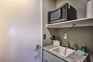 Centrally Located Apt w Fireplace & Balcony - Indian Pine - 2