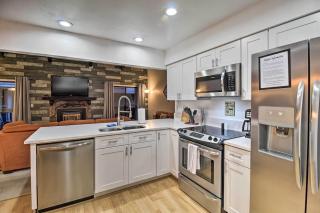 Ideally Located Pinetop Apartment w Balcony - Indian Pine - 8