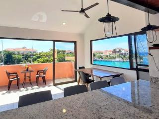 Penthouse, Ocean & Marina vws, Great 4 Remote Work - 8