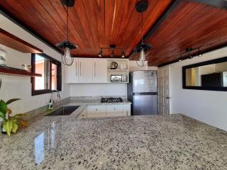 Penthouse, Ocean & Marina vws, Great 4 Remote Work - 6