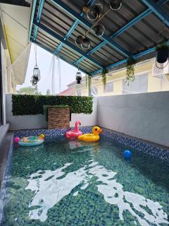 RUMAH MARYAM PRIVATE POOL DI PANTAI BESERAH - Kuantan - 2