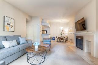 Tranquil Apt 2 King Suites Pet Friendly near DT Bellevue - 1