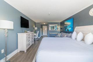 Beautifully Updated Queen Suite-Partial Ocean Views! Sea Mist 50601 - Myrtle Beach - 7