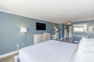 Beautifully Updated Queen Suite-Partial Ocean Views! Sea Mist 50601 - Myrtle Beach - 6