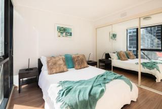 Melbourne CBD Apt With A C Balcony & Pool - Melbourne - 9