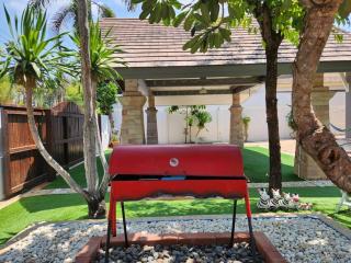 D30长住优惠-市中心海边高端别墅区6间卧室泳池别墅 - 2