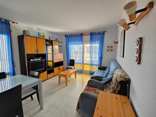 Apartamento Soleado con Terraza, A/A y Garaje en Roses, Cerca de Playa y Parque Natural - ES-258-63 - Roses - 5