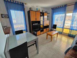 Apartamento Soleado con Terraza, A/A y Garaje en Roses, Cerca de Playa y Parque Natural - ES-258-63 - Roses - 4