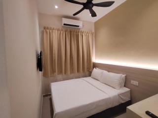 Eighteen Guesthouse - Kuantan - 8