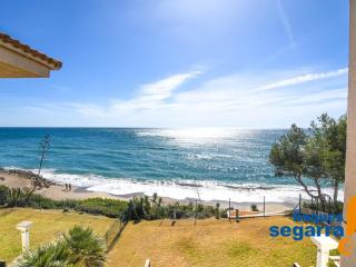 Apartamento de 3 dormitorios, en primera línea de mar con vistas, parking y jardín comuni. - ES-320-17 - El Vendrell - 8