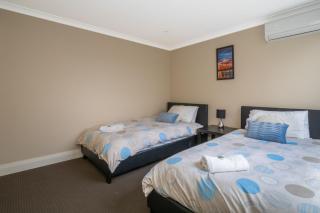 Ocean View Executive Apartment 2 - 1