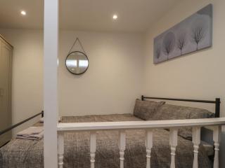 Basement Flat 43 - 3