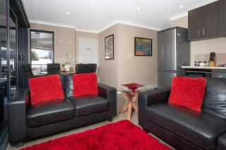 Ocean View Executive Apartment 4 - 8