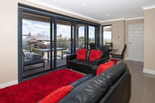 Ocean View Executive Apartment 4 - 2