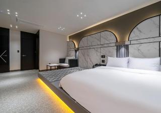 Reina Hotel - Busan - 9