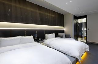 Reina Hotel - Busan - 7