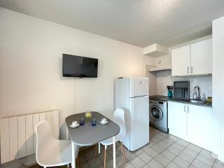 Studio cabine 4 pers, animaux admis, parking privé à Sète - FR-1-338-559 - 6