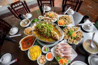Khách sạn Moonlight Hotel - Mặt biển Hải Tiến - Trung Ngoai - 8