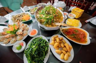 Khách sạn Moonlight Hotel - Mặt biển Hải Tiến - Trung Ngoai - 5