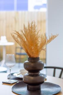 Single Level Studio, CBD Escape: King bed - 3