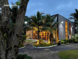 Warehouse18 Pool Cafe Resort - Surat Thani - 8
