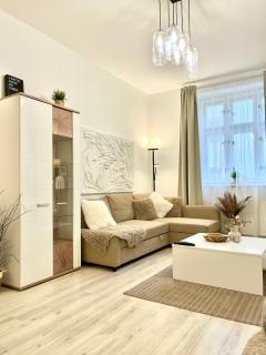 James Bond Apartment old town - Bratislava - 7