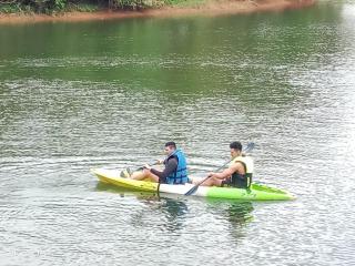 Uphill Cozy Cabins in an Island Lake for Family getaway - 8
