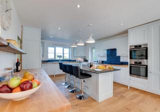 Stones Throw - Mortehoe - 5
