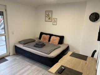 Kirchdorf Lounge - komplette moderne Ferienwohnung mit Parkplatz - Unteropfingen - 2