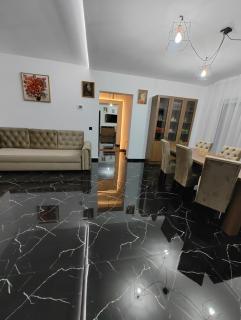 Black&White House - Ocna Mureş - 9