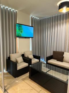 Versace Home Luxury 3BR Apt-Hamra - 9
