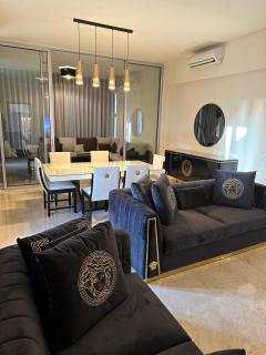 Versace Home Luxury 3BR Apt-Hamra - 7