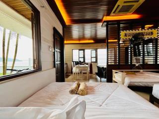 Seaview Mini Chalet - Direct Beach Access - 8