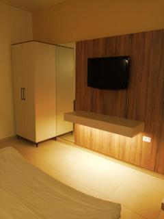 Iris Flower Hotel - 2