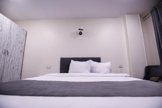 Hotel Royal Plaza - 6