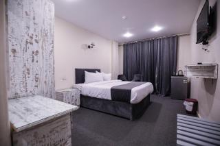 Hotel Royal Plaza - 3