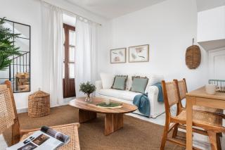 Magno Apartments San Laureano - Private Parking included - Seville - 8